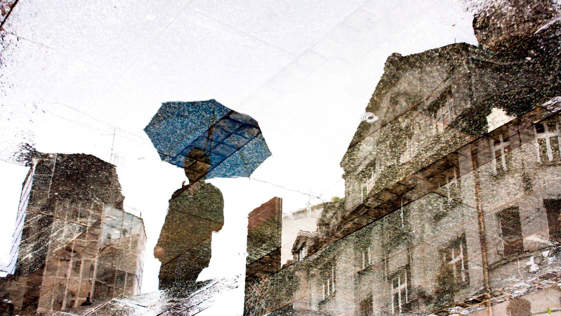 Набросок с дом. Город. Блестящие поверхности