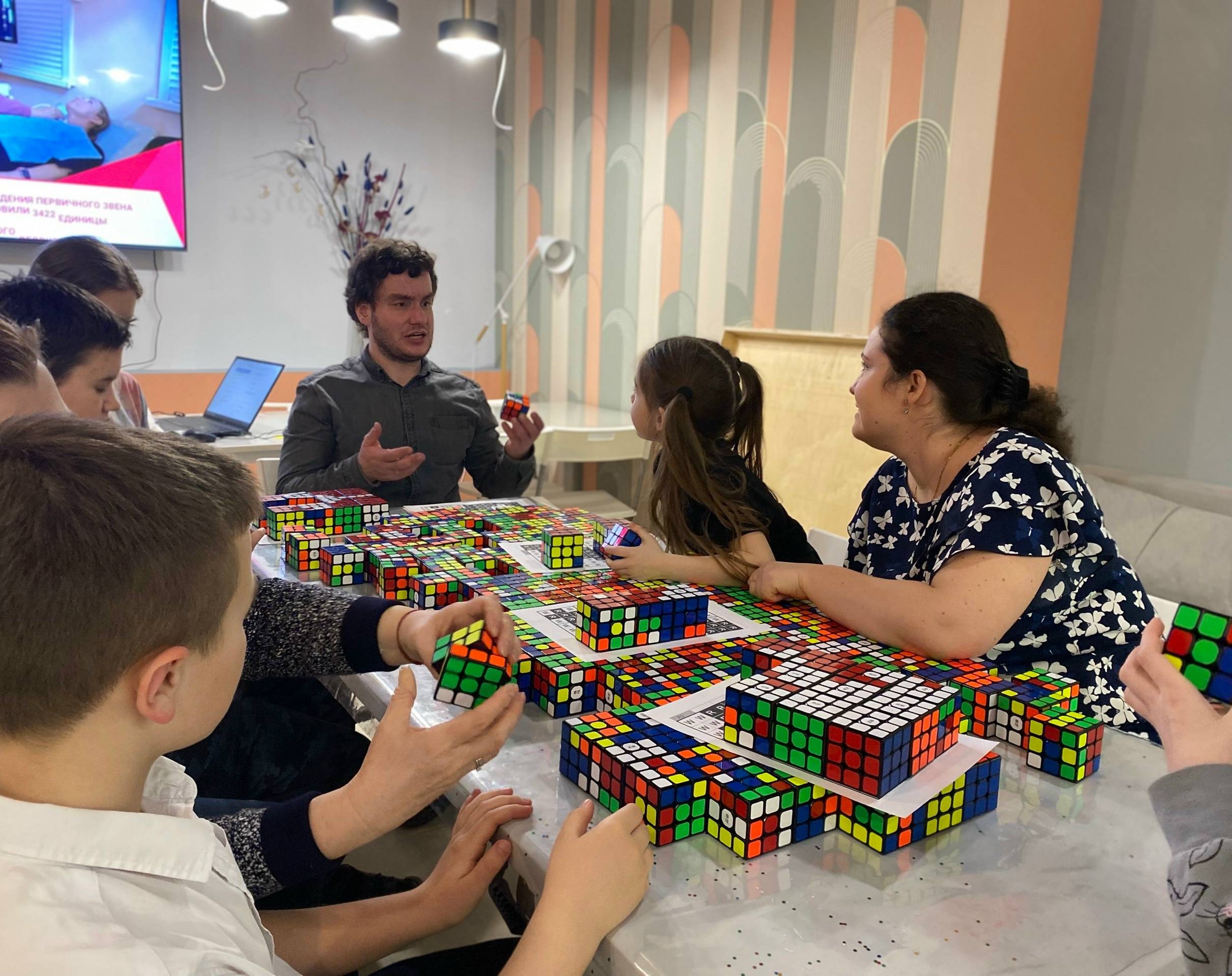 Процесс сборки полотна