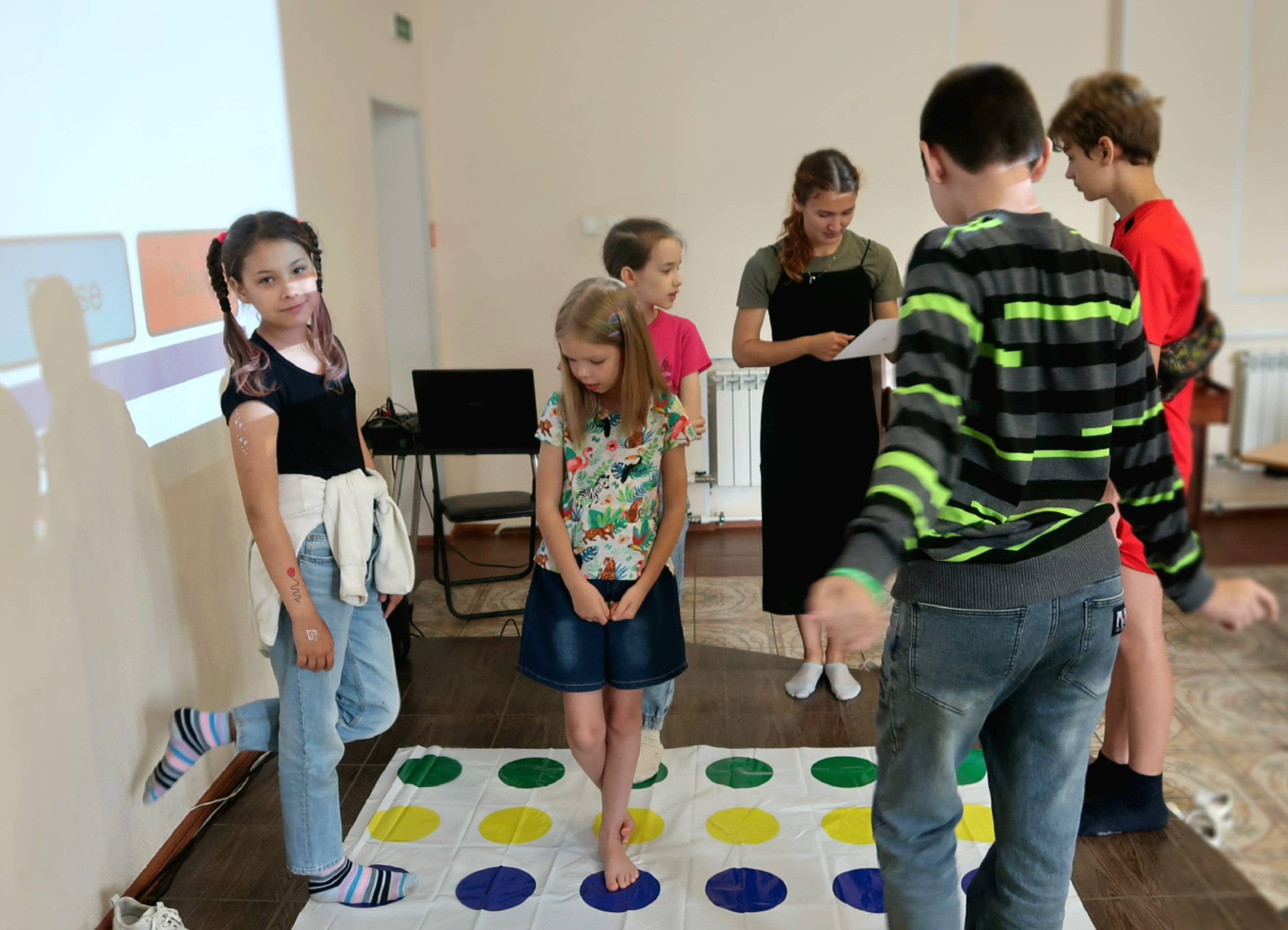 Игротека «Play it!» вместе с языковой студией «Welcome»