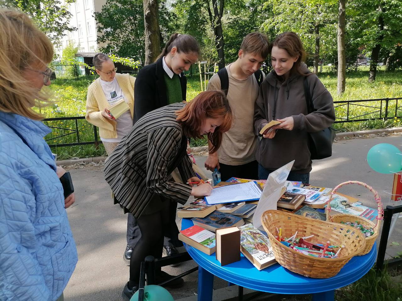 Читай, Петербург!