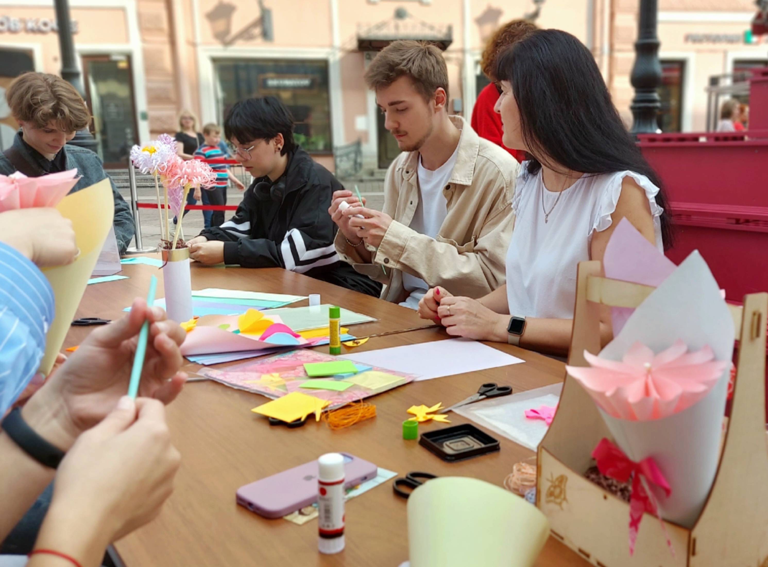 День знаний на фестивале «Книжные аллеи»