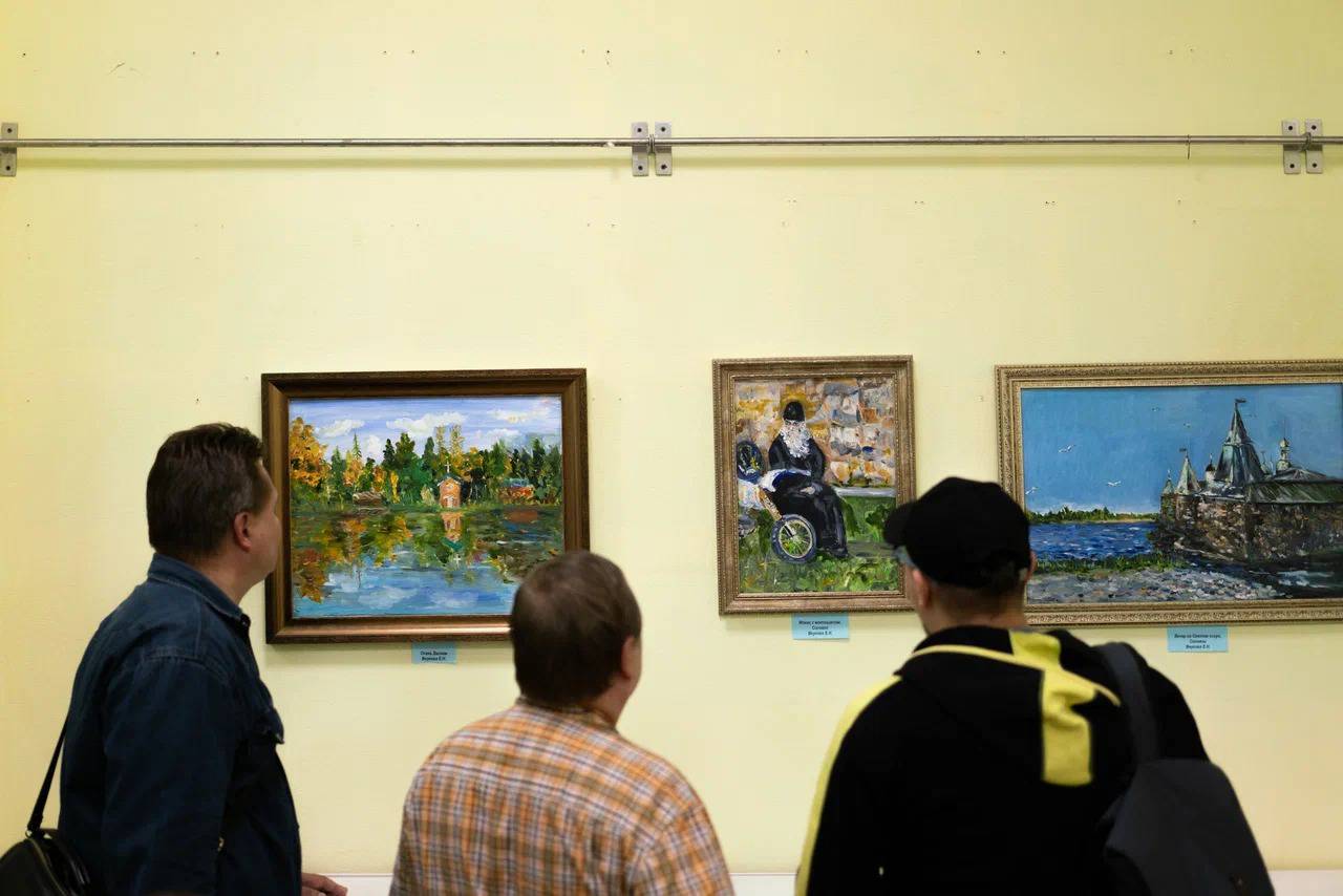 Открытие выставки картин Елены Николаевной Внуковой