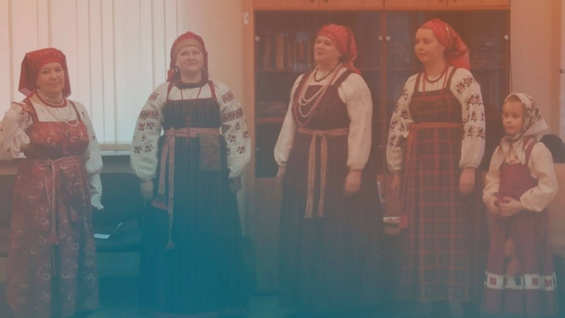 Отметили Масленицу с фольклорным ансамблем «Заря-Заряница»
