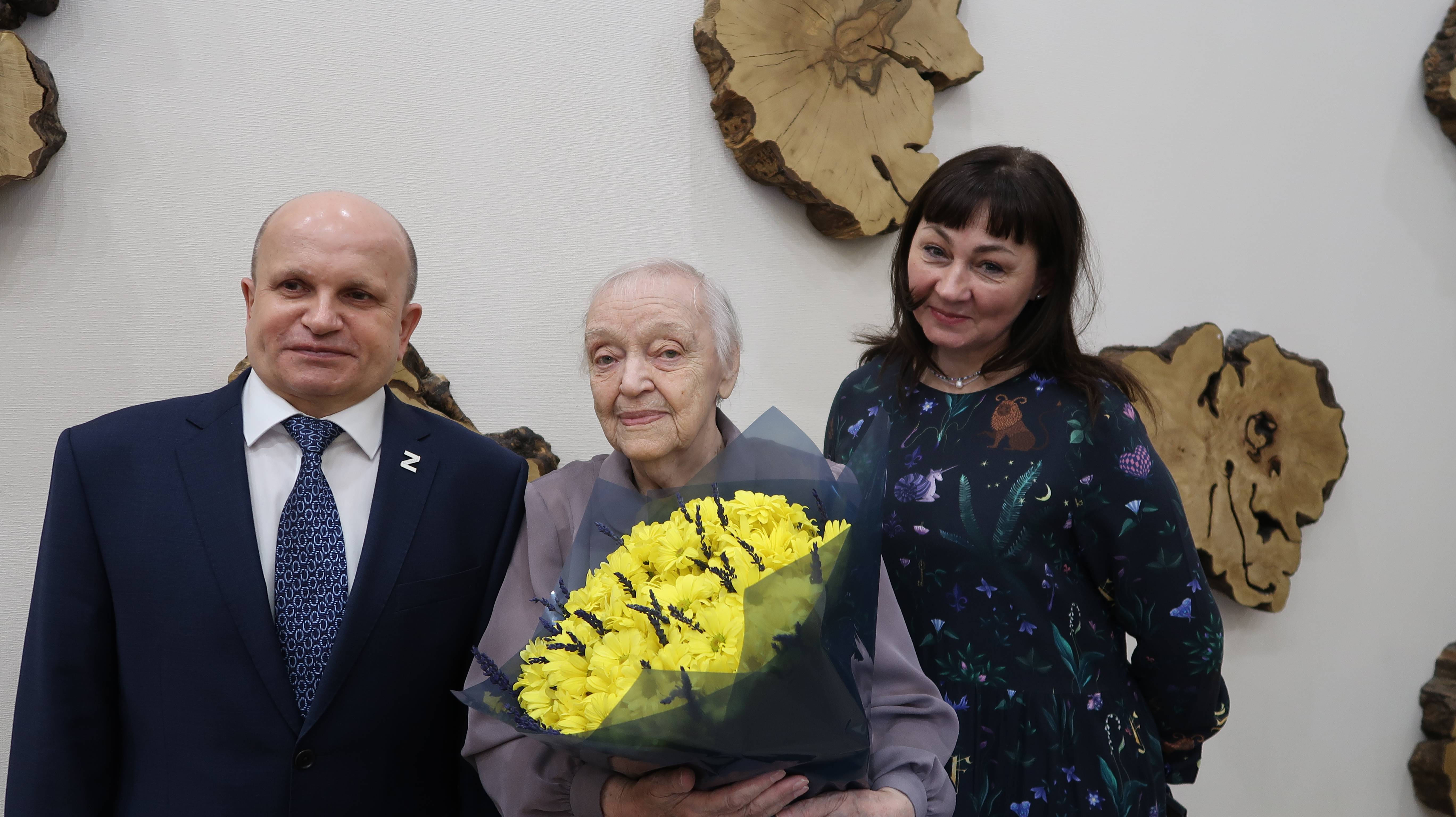 Глава Администрации Выборгского района посетил Библиотеку им. Д.С. Лихачёва