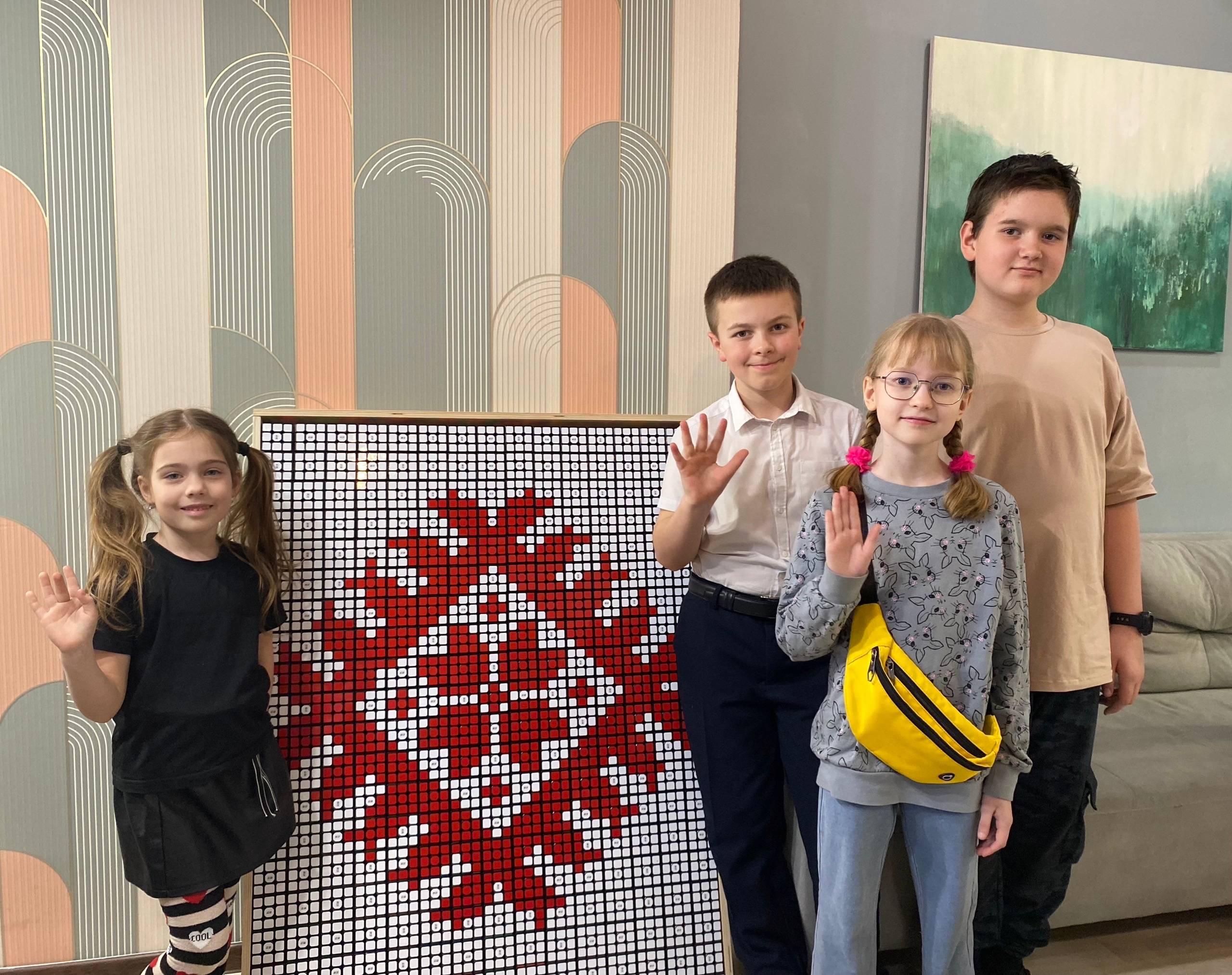 Полотно из кубиков Рубика и его создатели