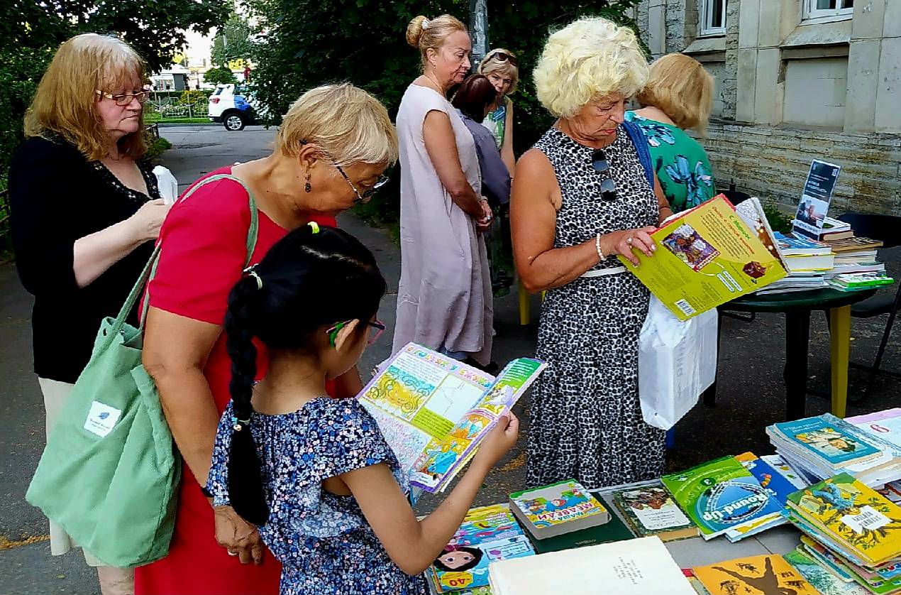 Акция книгодарения «С книгой на планете лето!»