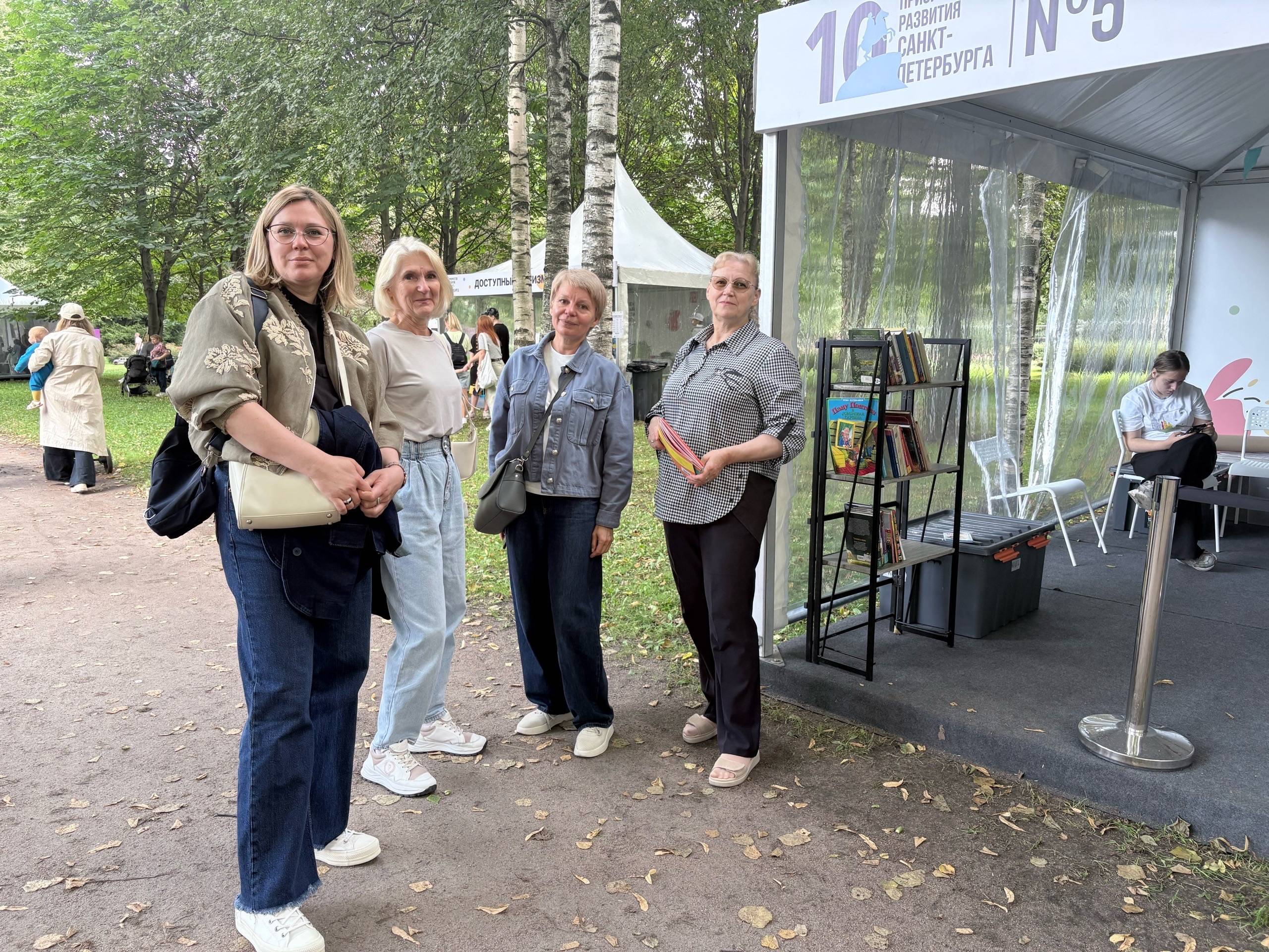 На одной из площадок фестиваля горожане смогли взять домой понравившиеся книжки
