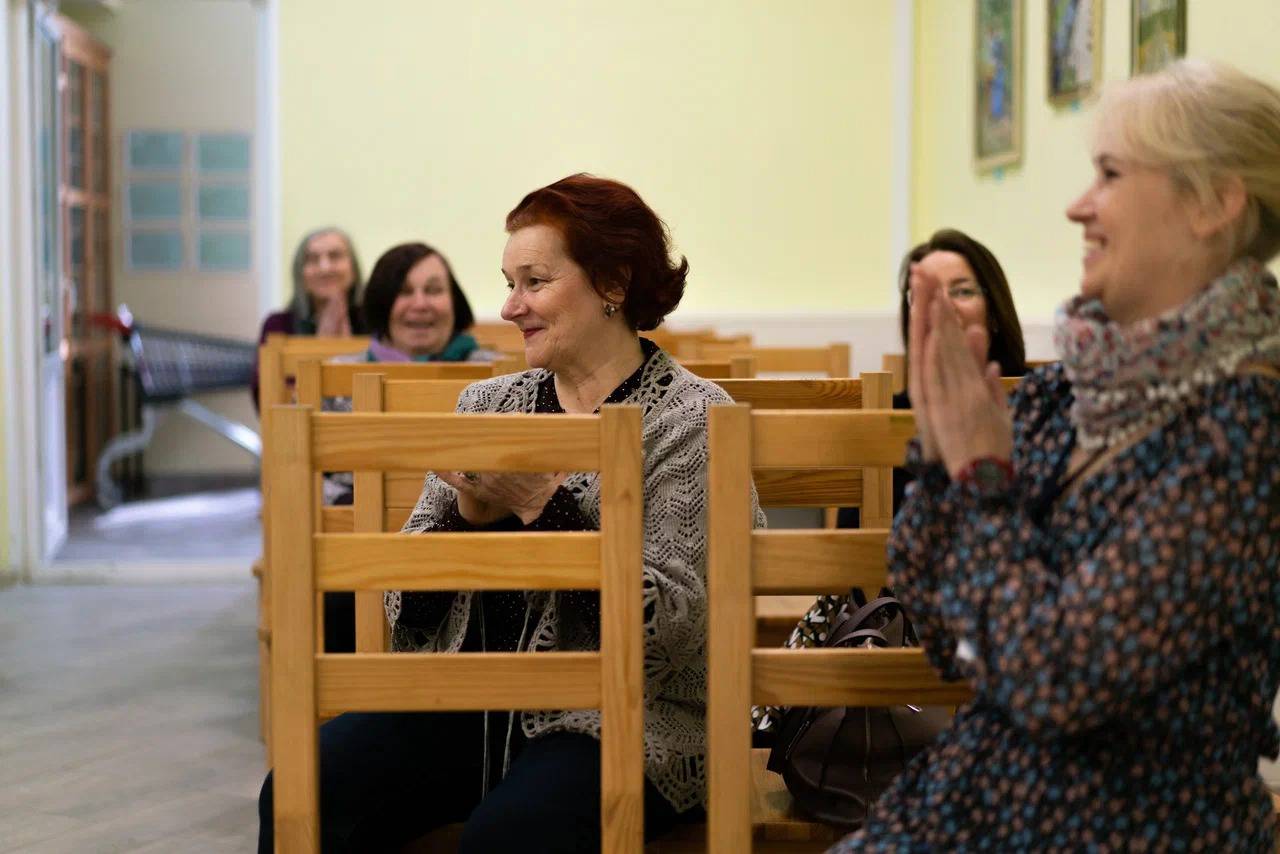 Открытие выставки картин Елены Николаевной Внуковой «Я не могу не рисовать…»